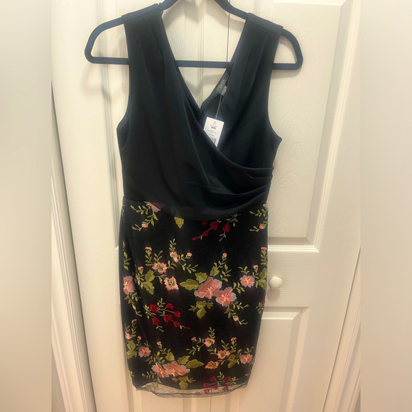 Suzy shier dress - Picture 1 of 4